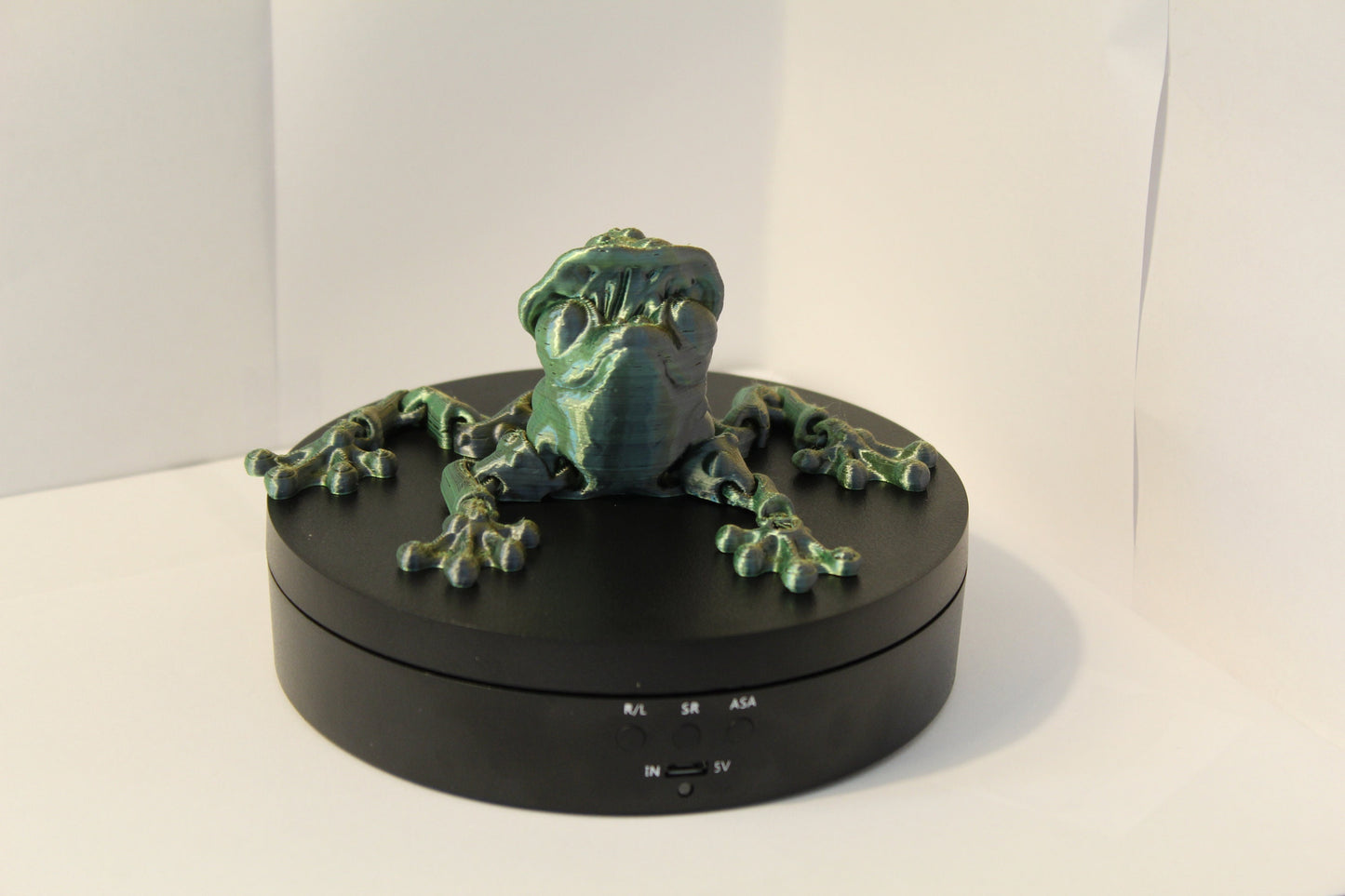 3D Printed Articulating Mushroom Frog